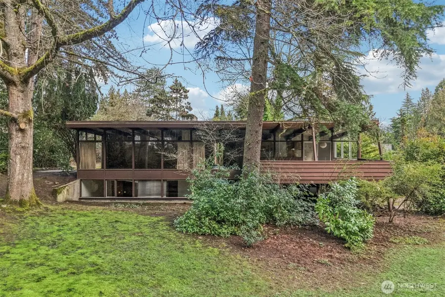 7832 NE 32nd Street, Medina, WA 98039 - #2