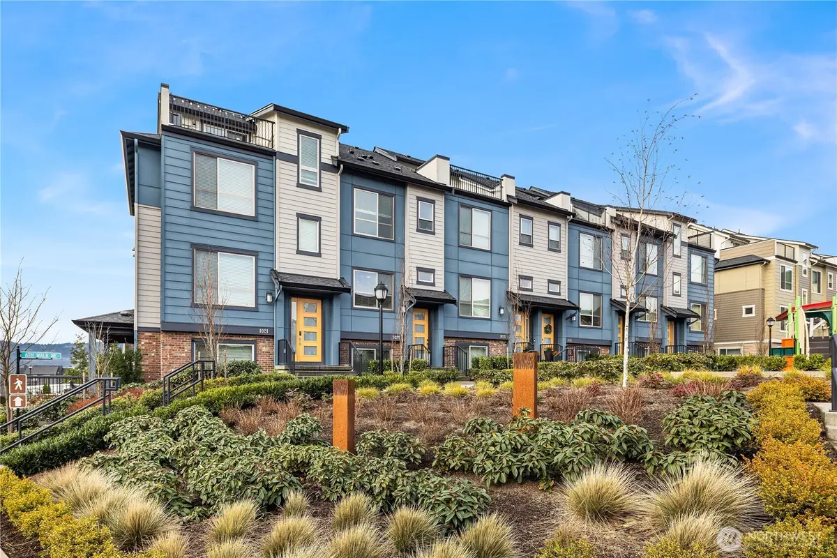 1027 6th Walk Ne, Issaquah, WA 98029 - Image #1