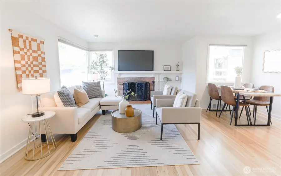 6012 40th Avenue Ne, Seattle, WA 98115 - Image #2