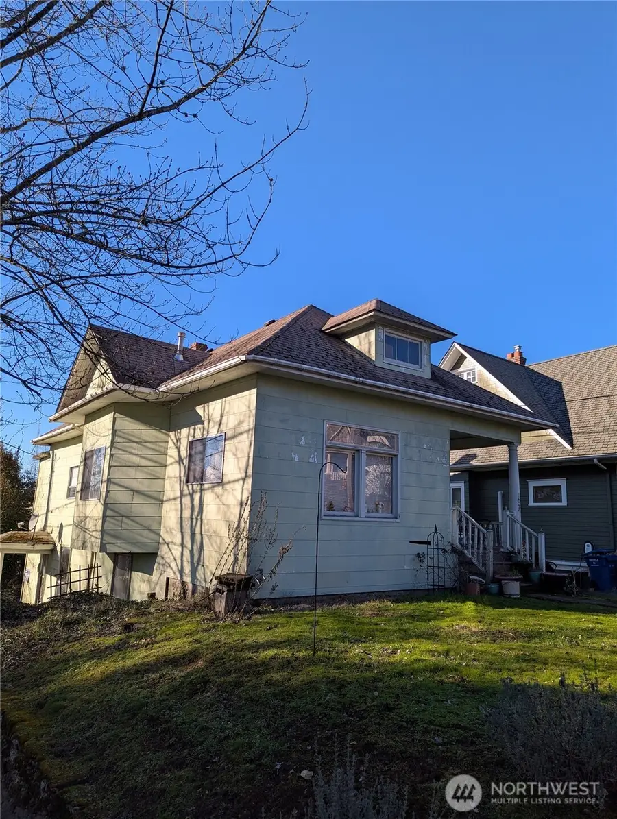 1403 31st Avenue, Seattle, WA 98122 - #2