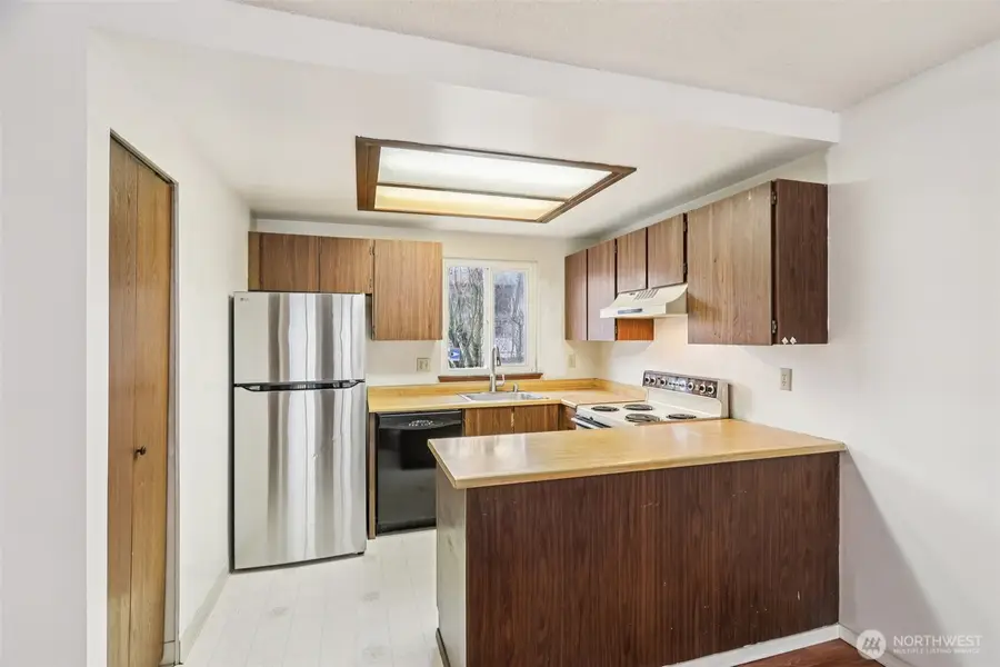 8823 Holly Drive #D203, Everett, WA 98208 - Image #3