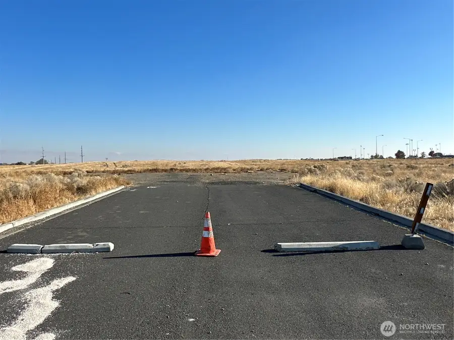 94 W Central Drive #2, Moses Lake, WA 98837 - Image #2