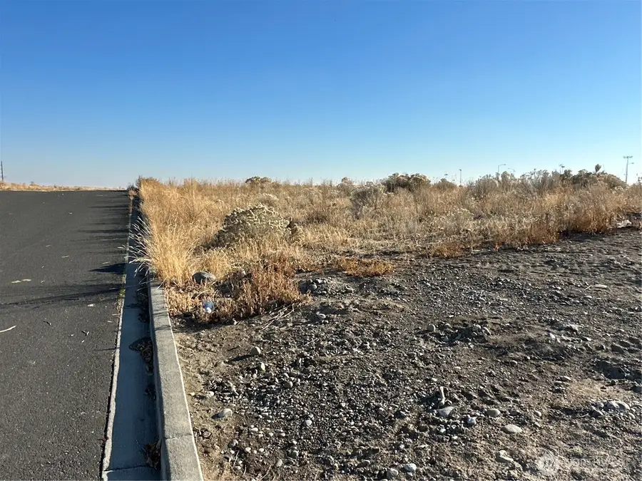 94 W Central Drive #2, Moses Lake, WA 98837 - Image #3