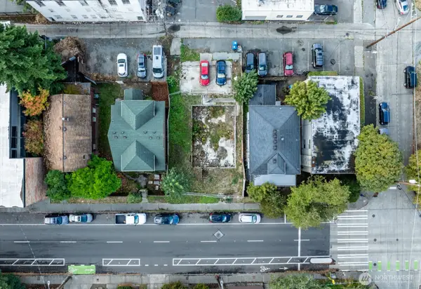 5045 11th Avenue Ne, Seattle, WA 98105