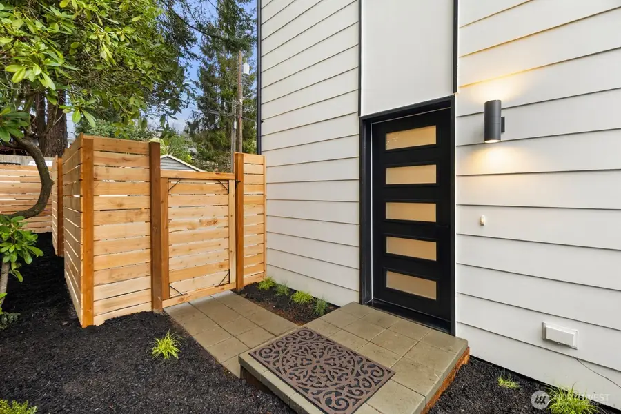 3622 48th Avenue Sw, Seattle, WA 98116 - Image #3