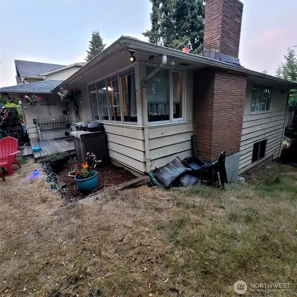 14420 48th Place S, Tukwila, WA 98168