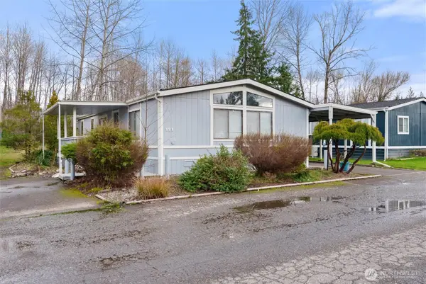 28000 NE 142nd Place #121, Duvall, WA 98019