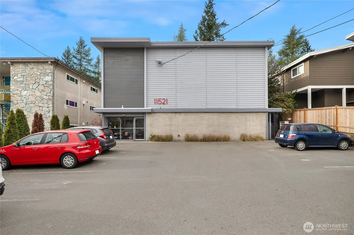 11521 Greenwood Avenue N, Seattle, WA 98133 - Image #1
