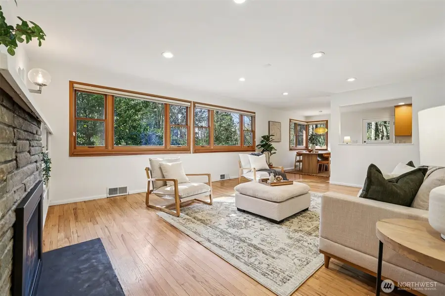 18007 49th Place Ne, Lake Forest Park, WA 98155 - #3