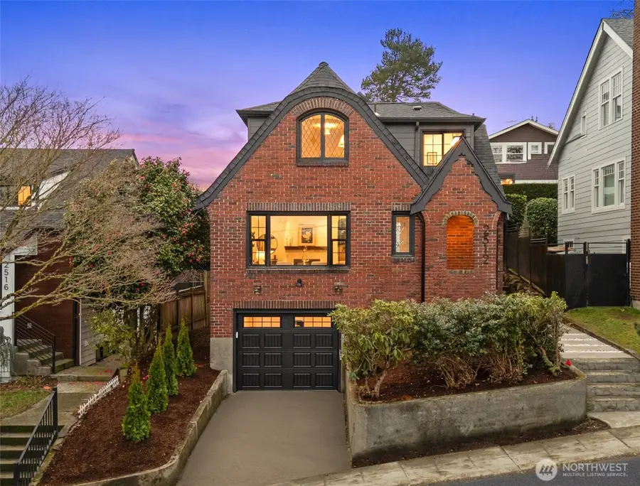 2512 Nob Hill Avenue N, Seattle, WA 98109 - Image #2