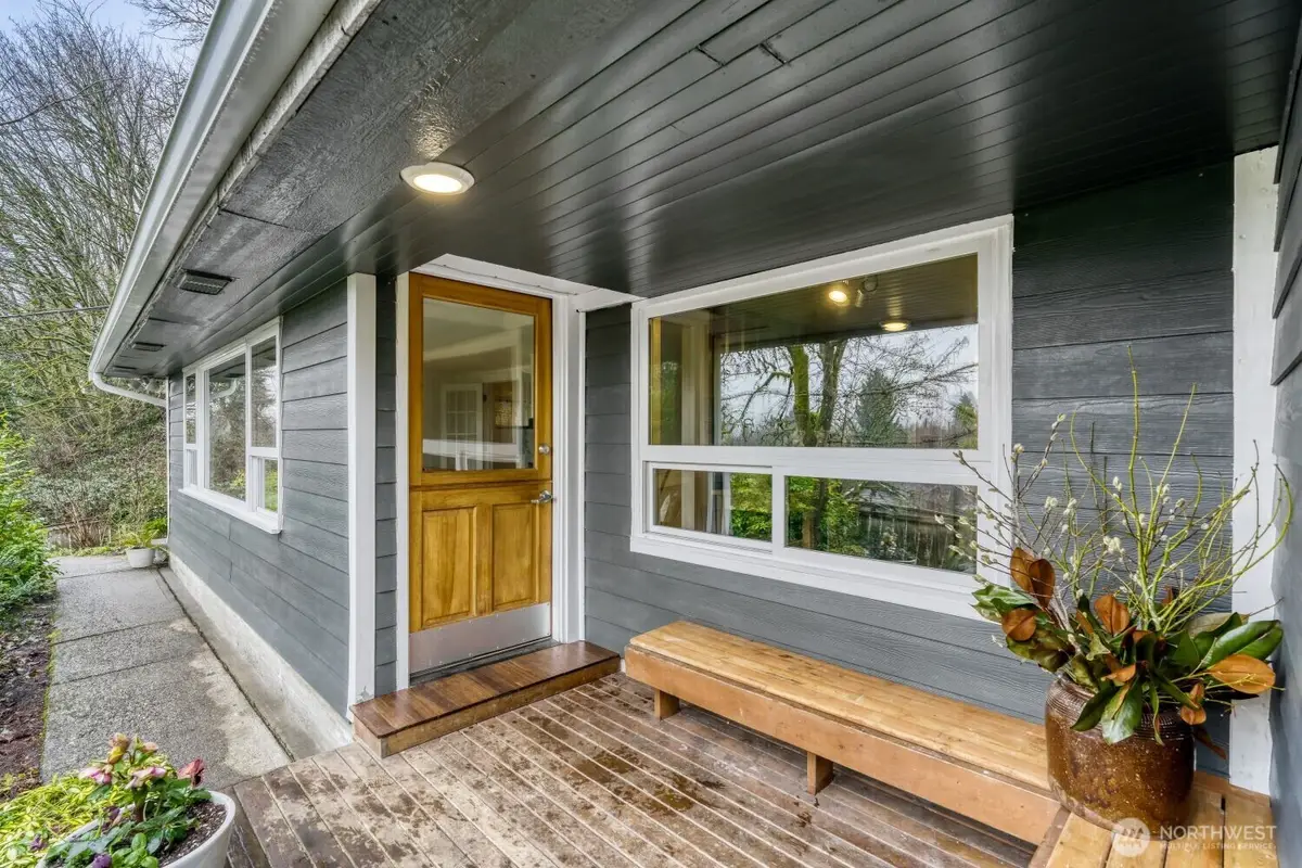 8725 10th Avenue S, Seattle, WA 98108 - Image #1
