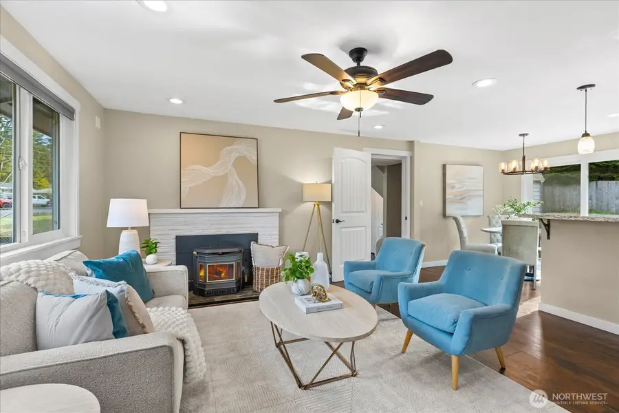 5910 178th Street Sw, Lynnwood, WA 98037 - Image #2