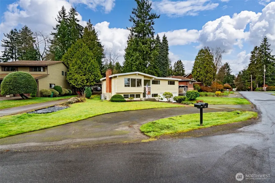 1547 NE Brockman Place, Seattle, WA 98125 - Image #2