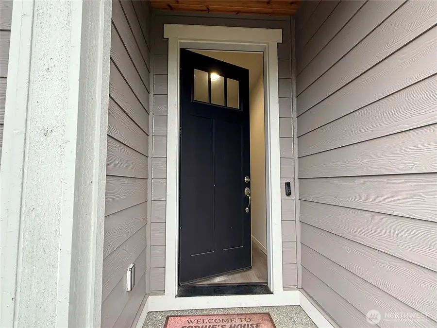 4880 Limerick Drive Sw, Port Orchard, WA 98367 - Image #2