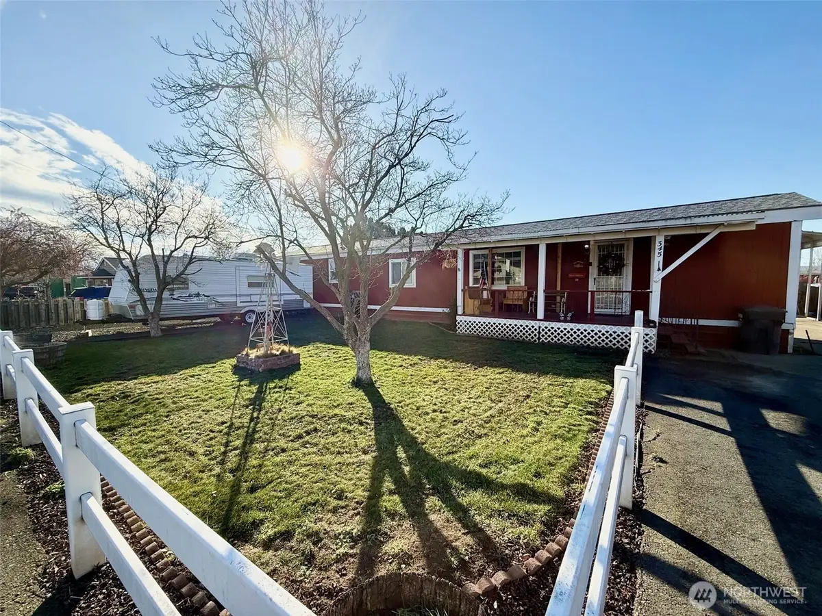 345 NE Della Avenue, College Place, WA 99324 - Image #1