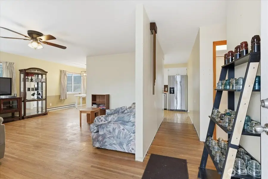 118 Washington Place, Electric City, WA 99123 - Image #2