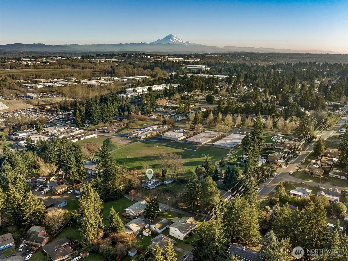 18330 4th Avenue S, Burien, WA 98148 - Image #1