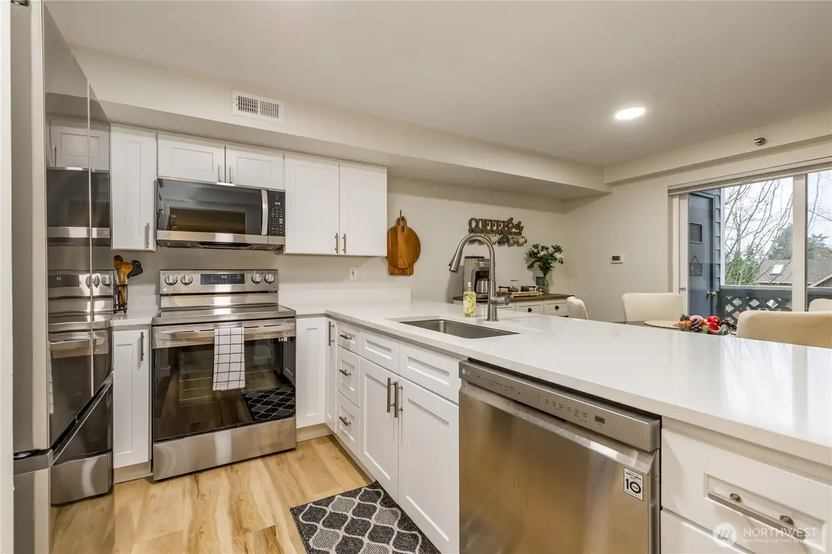 3939 10th Street Se #B4, Puyallup, WA 98374 - Image #1