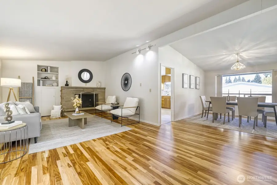 15704 Interlake Avenue N, Shoreline, WA 98133 - #3