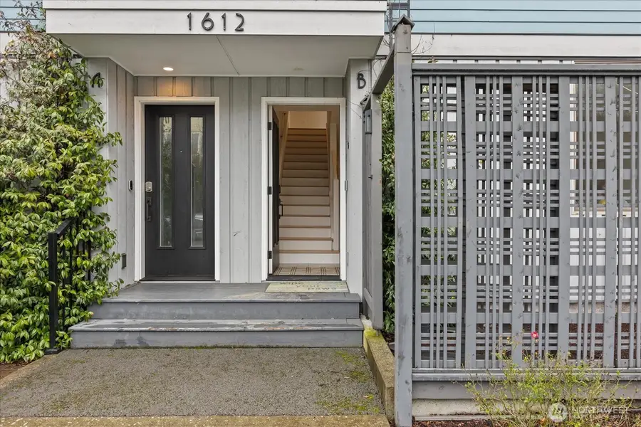1612 California Avenue Sw #B, Seattle, WA 98116 - Image #2