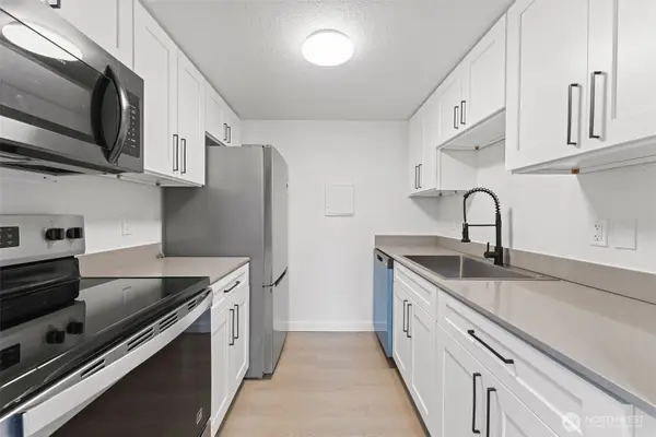 14020 Juanita Drive Ne #B3, Kirkland, WA 98034