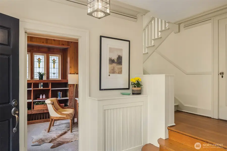 1208 E Newton Street, Seattle, WA 98102 - Image #3