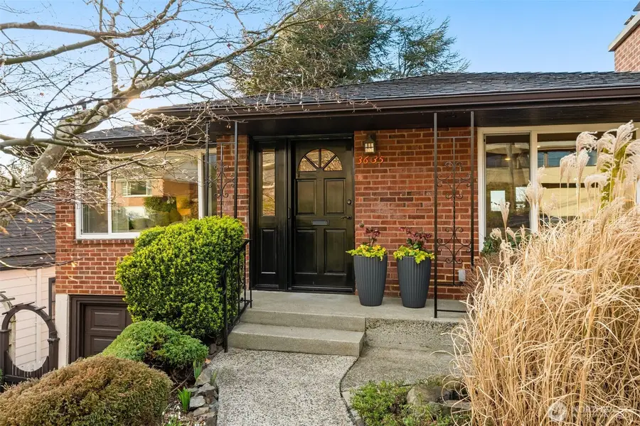 3635 43rd Avenue W, Seattle, WA 98199 - #3