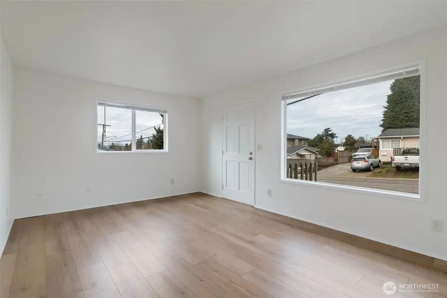 2815 - 2817 Ne 7th Street, Renton, WA 98056 - Image #3