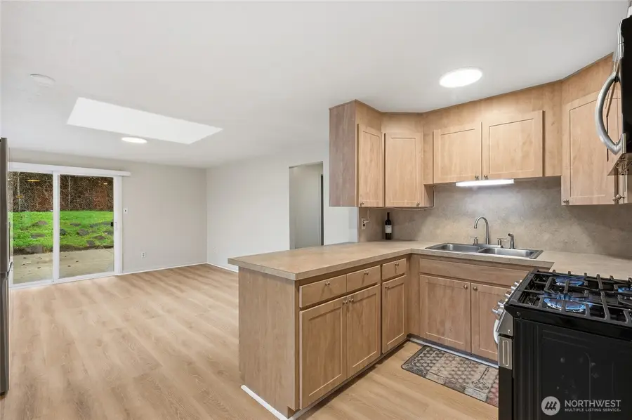 7942 15th Avenue Sw, Seattle, WA 98106 - Image #2