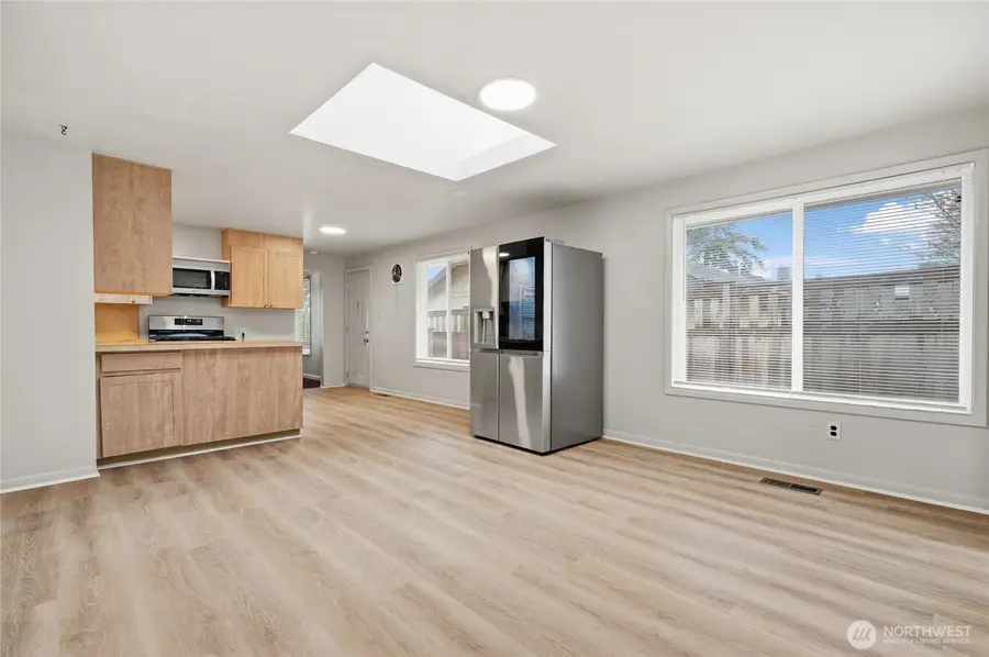 7942 15th Avenue Sw, Seattle, WA 98106 - Image #3