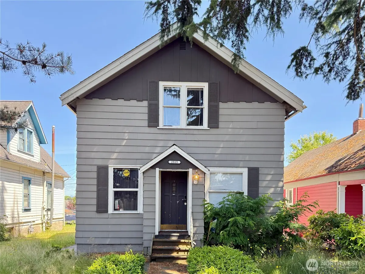 2515 Oakes Ave, Everett, WA 98201 - Image #1