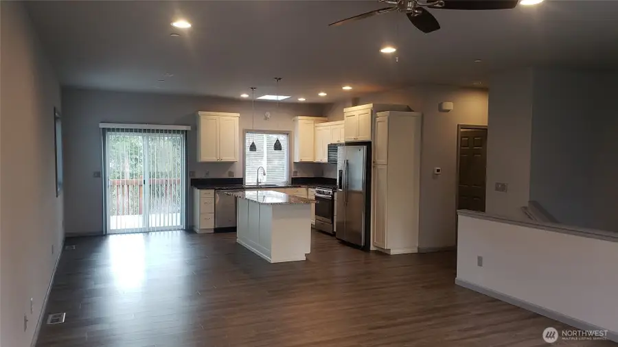 26568 221st Place Se, Maple Valley, WA 98038 - Image #2