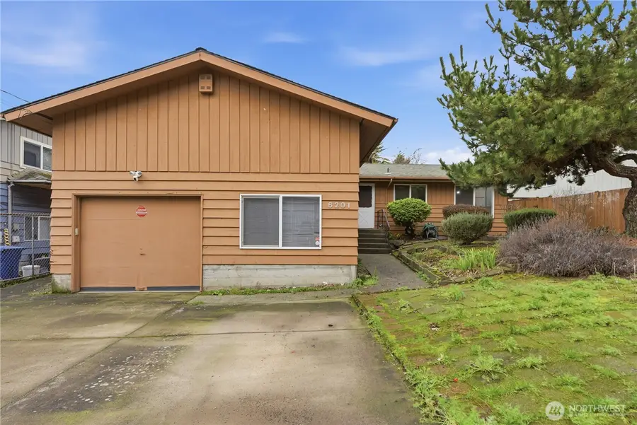 6201 47th Avenue S, Seattle, WA 98118 - Image #2