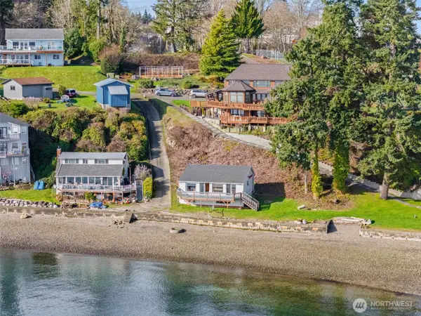 8561 E Caraway Road, Port Orchard, WA 98366