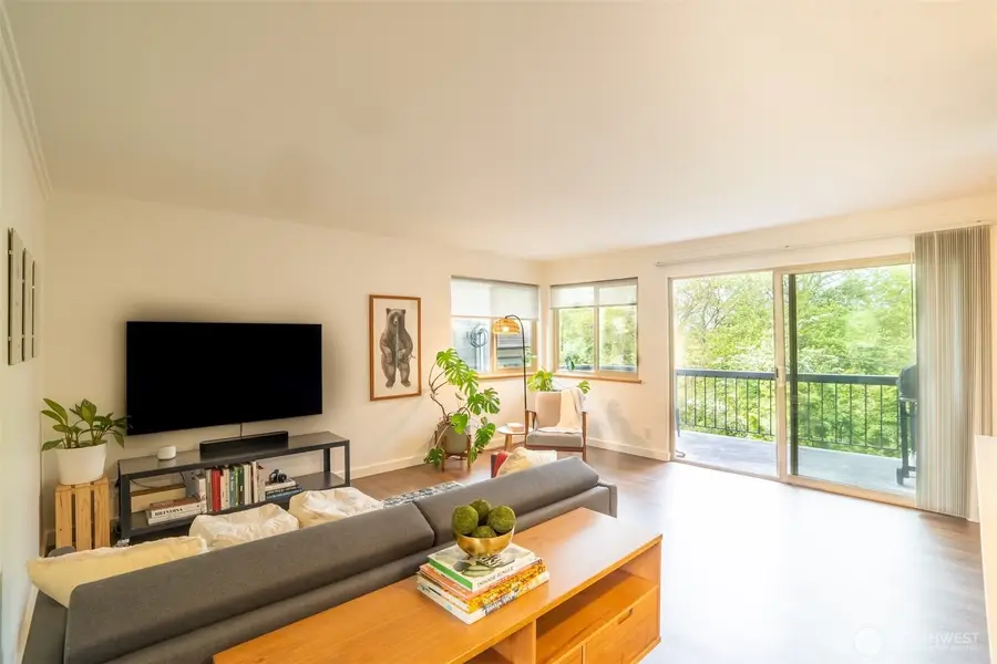 732 11th Avenue E #302, Seattle, WA 98102 - Image #3