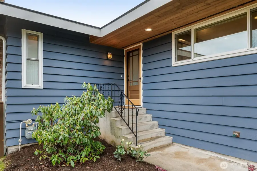 19870 47th Avenue Ne, Lake Forest Park, WA 98155 - Image #3