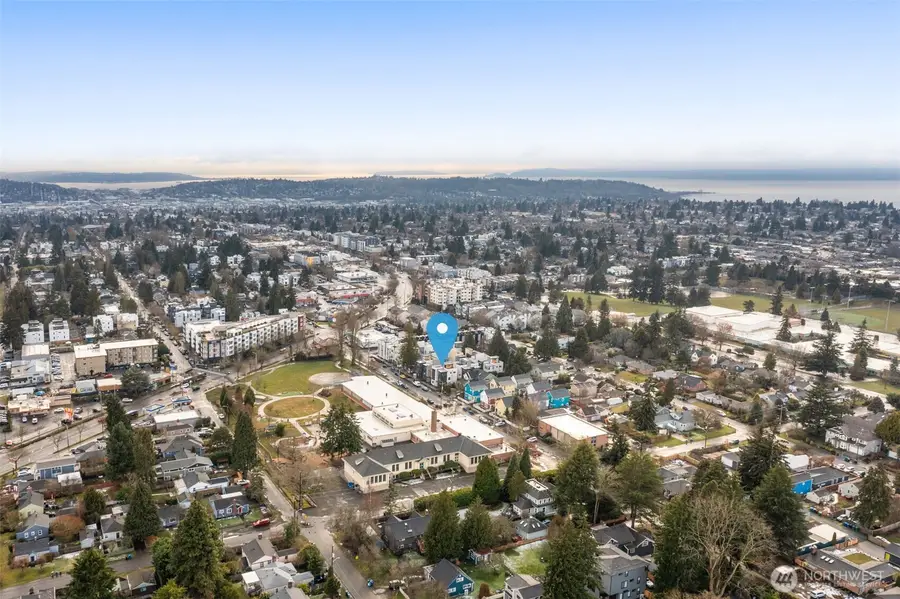 9223 14th Avenue Nw, Seattle, WA 98117 - Image #2