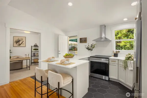 1574 NE Park View Drive #1, Bainbridge Island, WA 98110