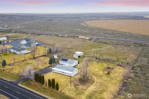 4698 St Highway 28 E, Soap Lake, WA 98851