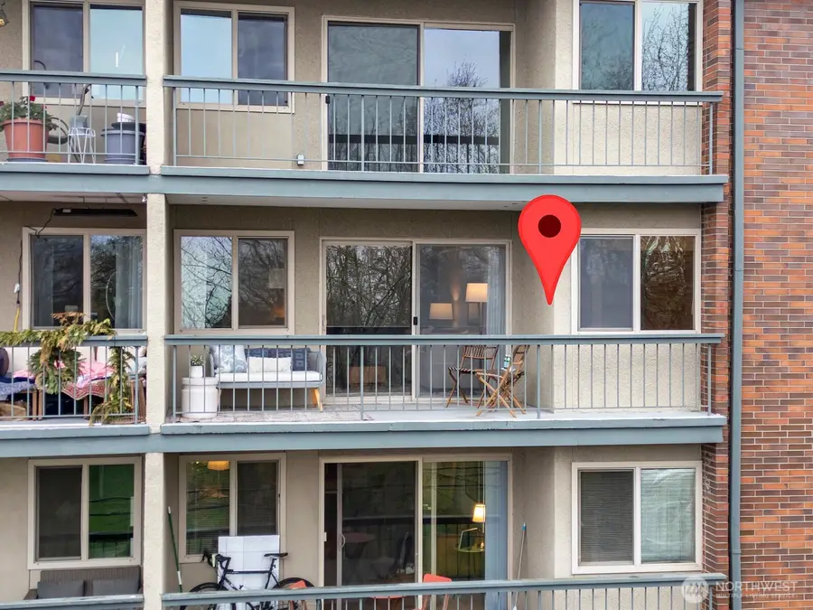 732 11th Avenue E #304, Seattle, WA 98102 - Image #2