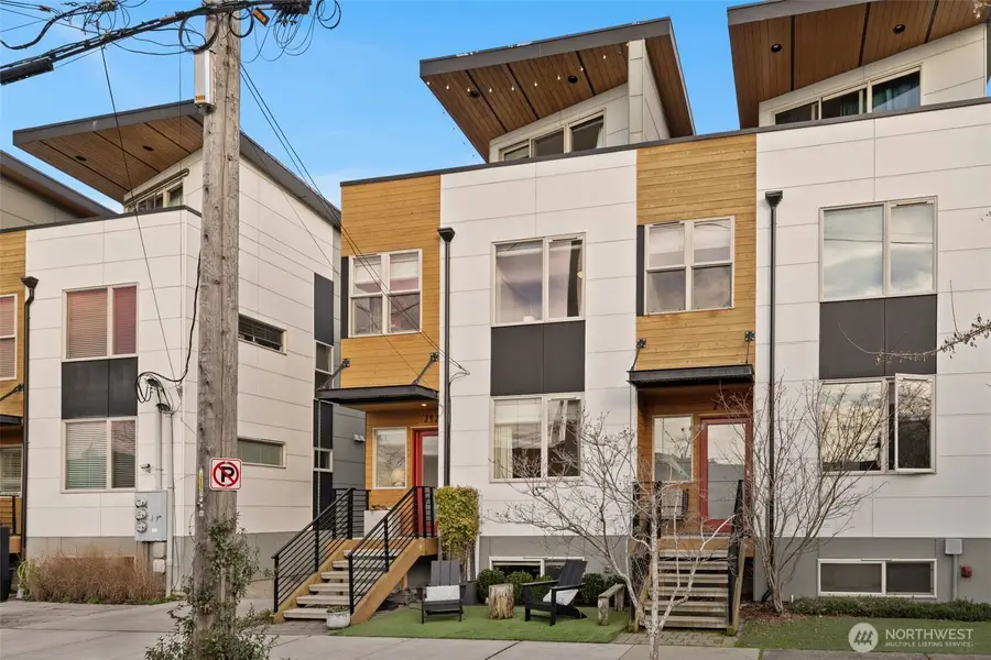 2422 55th Avenue Sw, Seattle, WA 98116 - Image #2