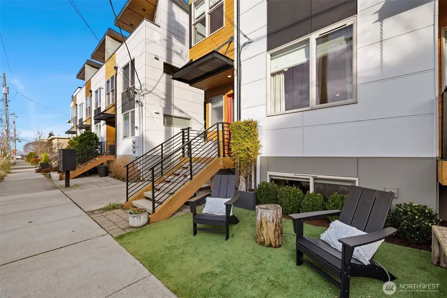 2422 55th Avenue Sw, Seattle, WA 98116 - Image #3