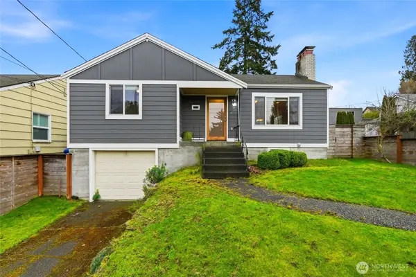 3017 W Government Way, Seattle, WA 98199