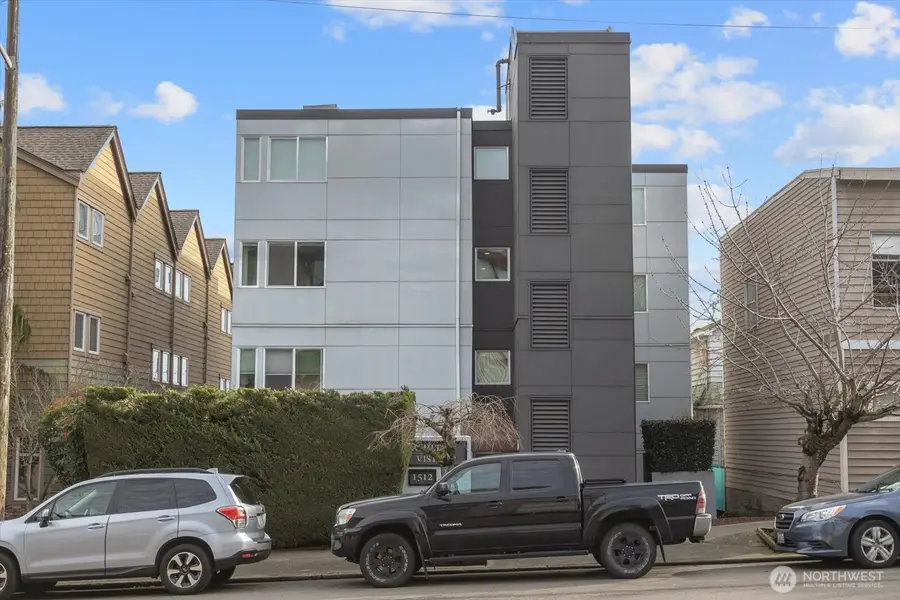 1512 California Avenue Sw #302, Seattle, WA 98116 - Image #2