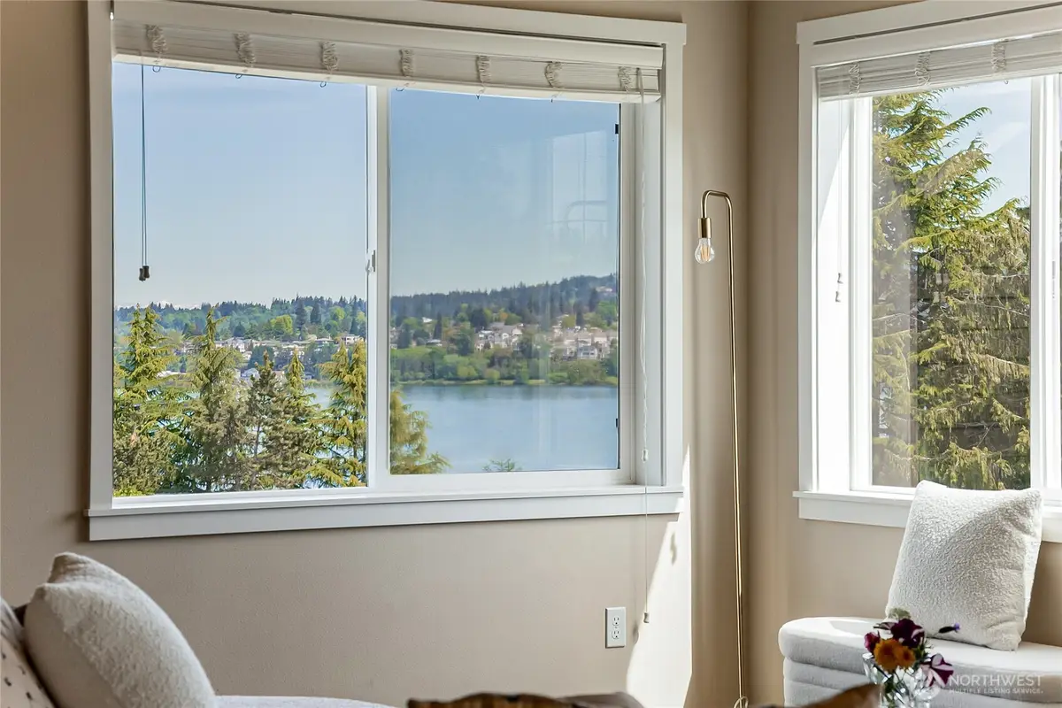 11501 87th Avenue S, Seattle, WA 98178 - Image #1