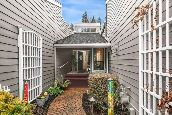 15000 Village Green Drive #22, Mill Creek, WA 98012