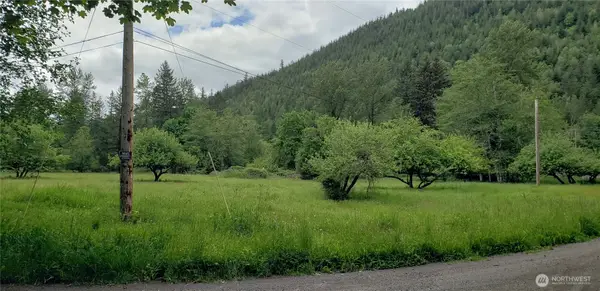 32 SE 341st Street, Enumclaw, WA 98051