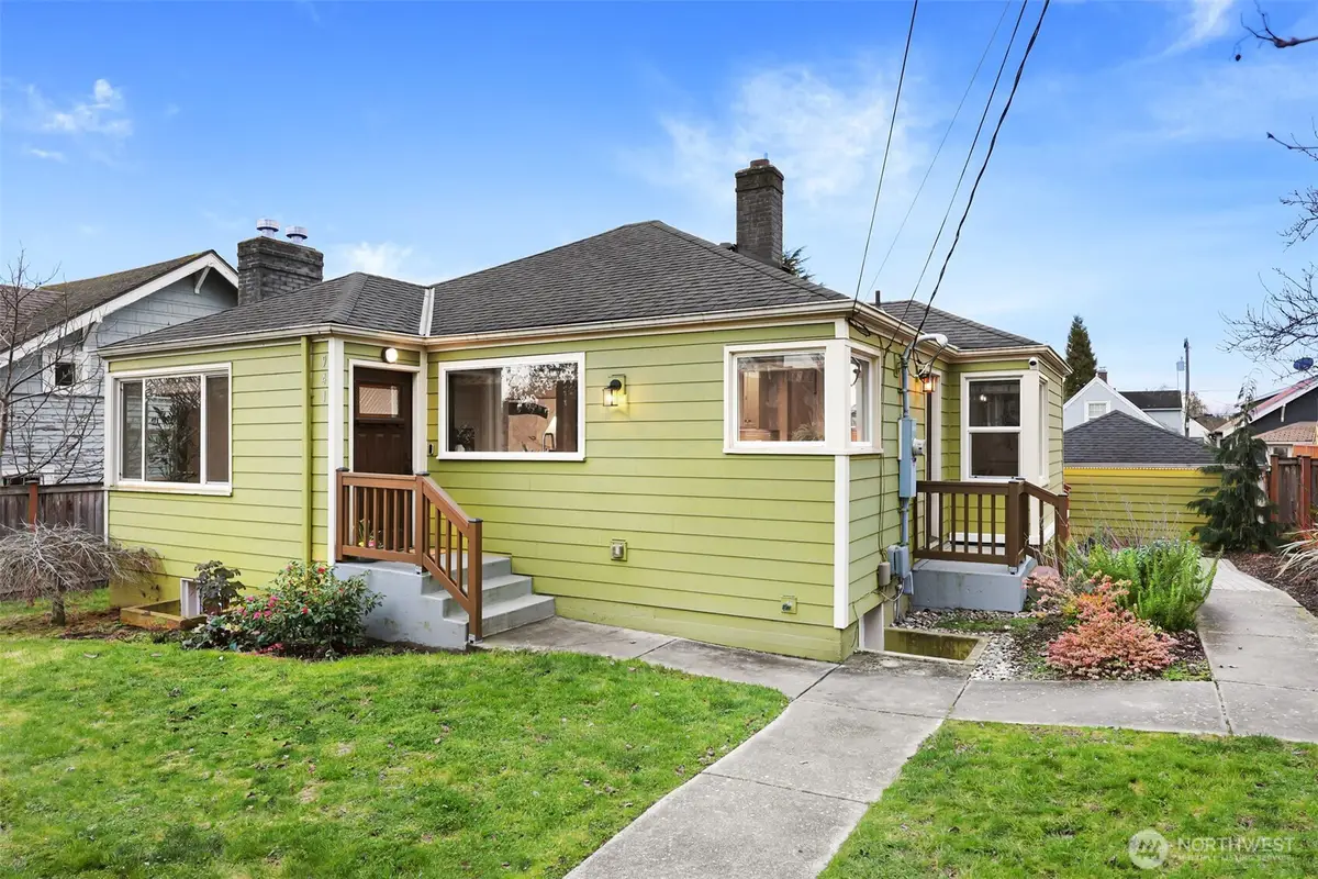 941 N 79th Street, Seattle, WA 98103 - Image #1