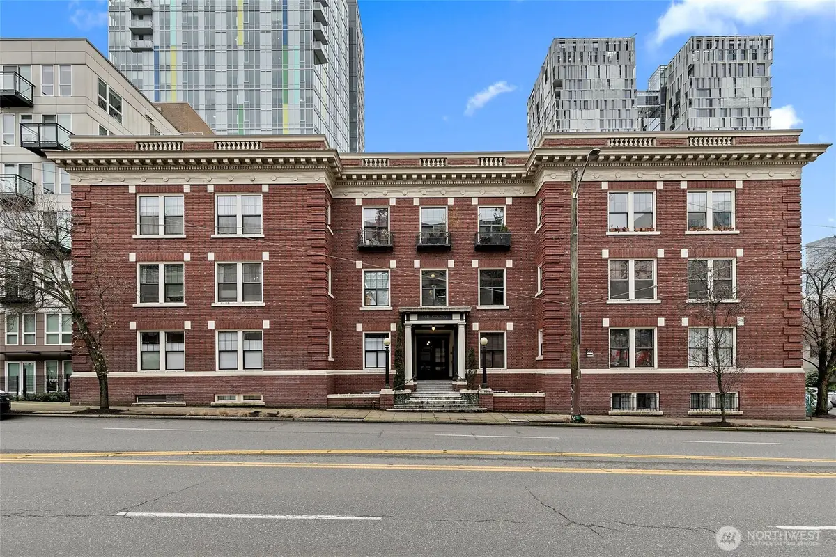 615 Boren Avenue #27, Seattle, WA 98104 - Image #1