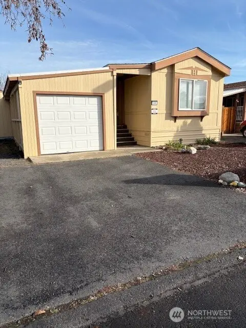 140 3010 W Peninsula Drive #140, Moses Lake, WA 98837